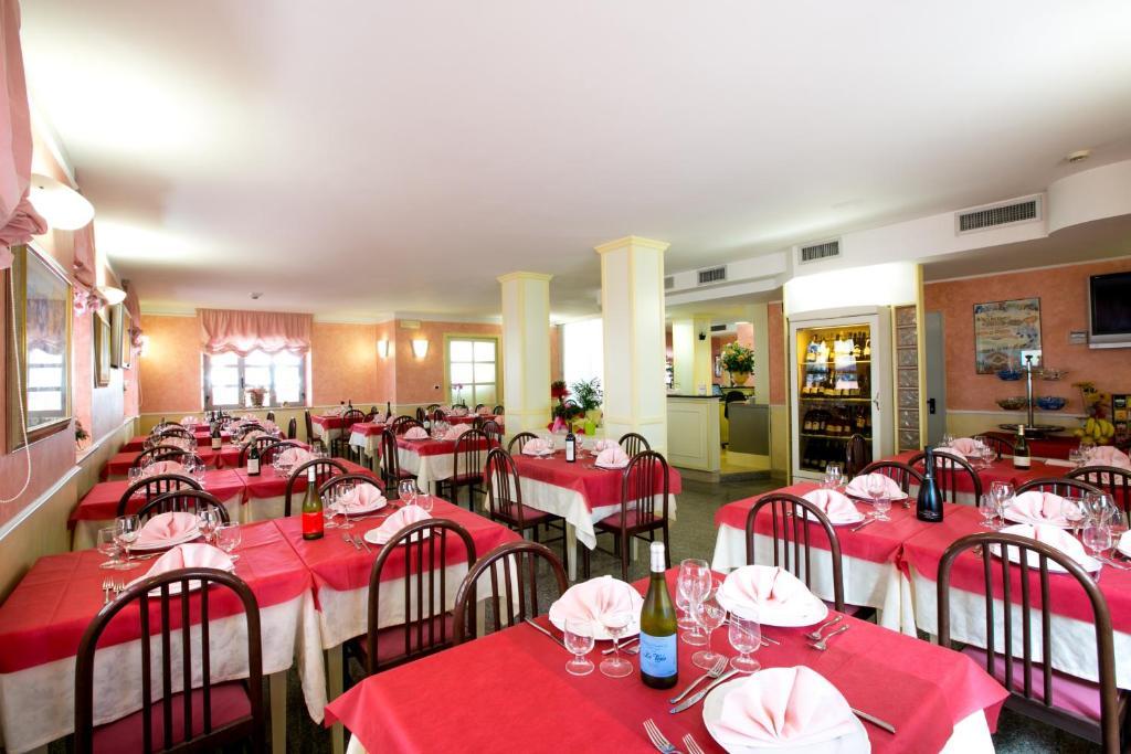 Hotel Le Soleil Сан-Бенедетто-дель-Тронто Экстерьер фото