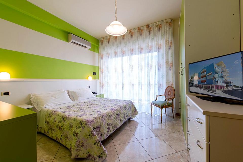 Hotel Le Soleil Сан-Бенедетто-дель-Тронто Экстерьер фото